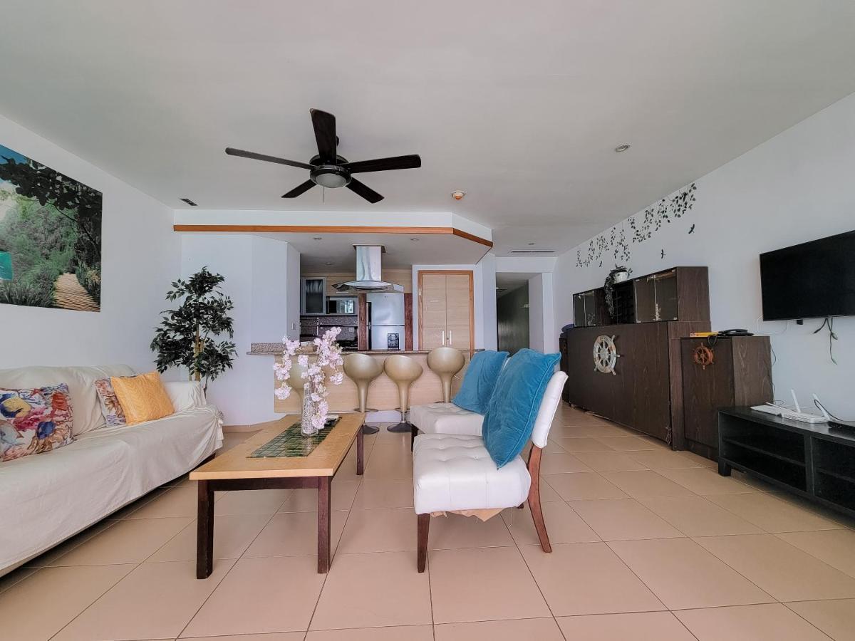 Marbella Towers Beachfront 2 Bedrooms Juan Dolio Extérieur photo